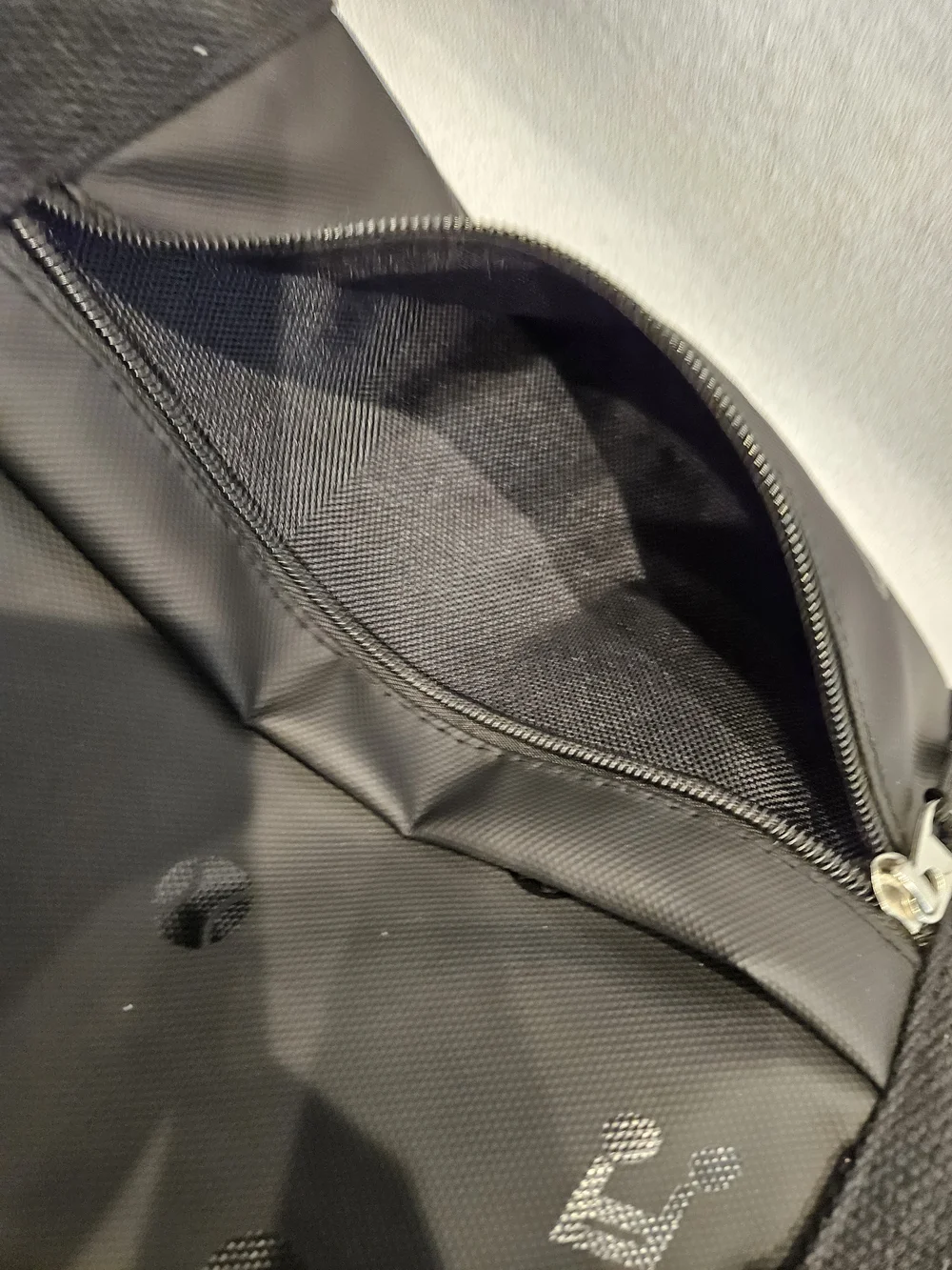 Duckoo Black Duffle Bag - Travel & Gym